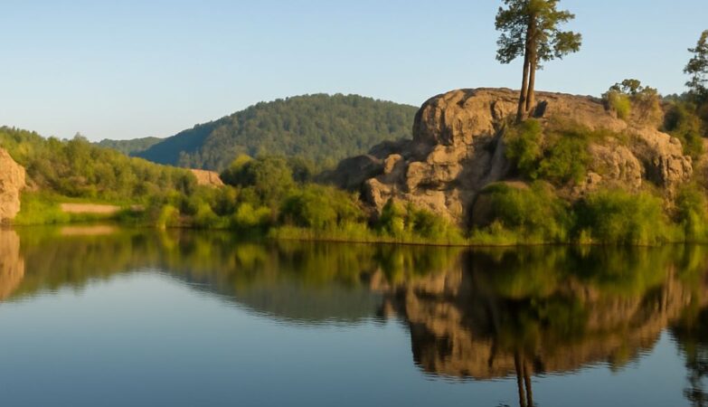 Scenic view of hiking trails in Big Bear, California