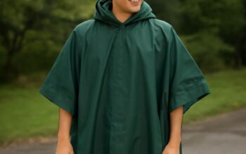 Rain poncho coats and women’s ponchos for rain, compared for fit, pack coverage and trail use.