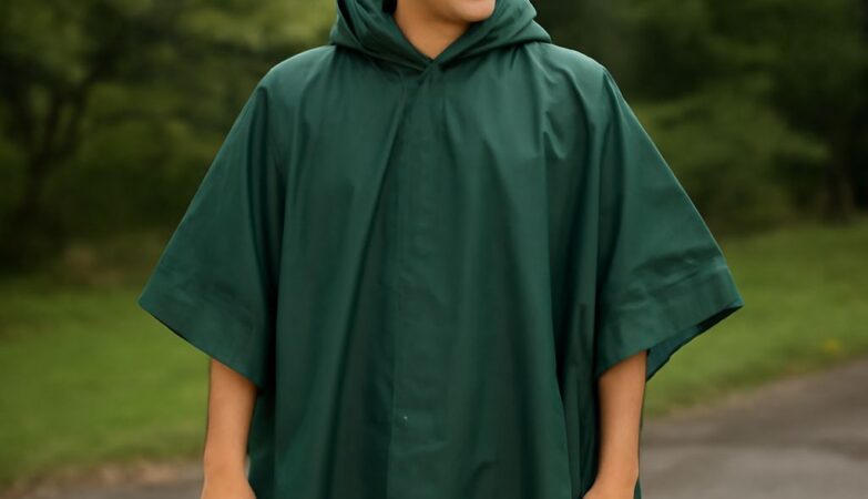 Rain poncho coats and women’s ponchos for rain, compared for fit, pack coverage and trail use.